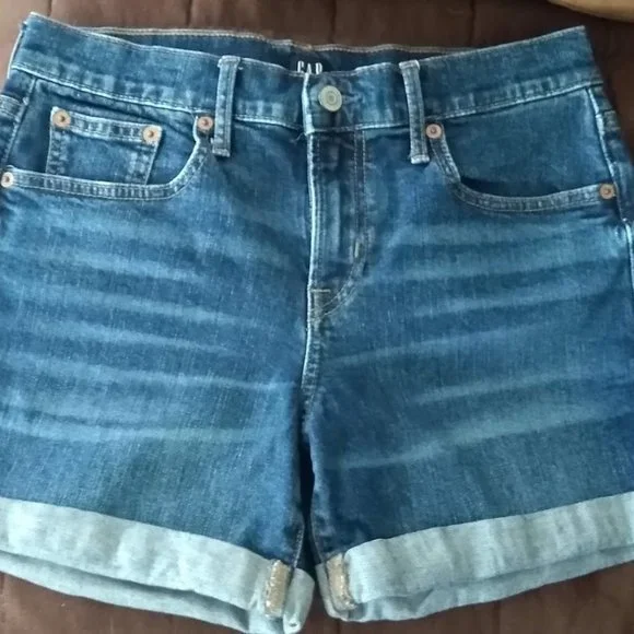 GAP 5" Mid Rise Denim Shorts - Picture 1 of 4
